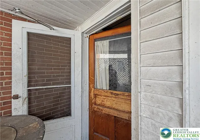 Homes for sale in Bethlehem City, PA | 72 W Ettwein St, Bethlehem City, PA 18018 | MLS# 779168
