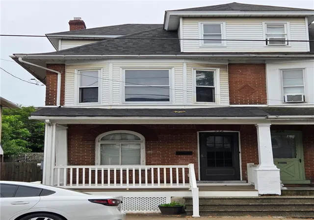 Homes for sale in Bethlehem City, PA | 228 E Ettwein St, Bethlehem City, PA 18018 | MLS# 779915
