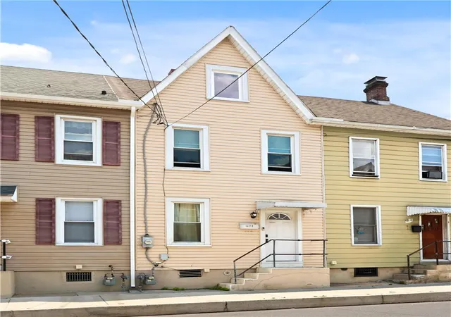 Homes for sale in Bethlehem City, PA | 431 Pierce St, Bethlehem City, PA 18015 | MLS# 779874