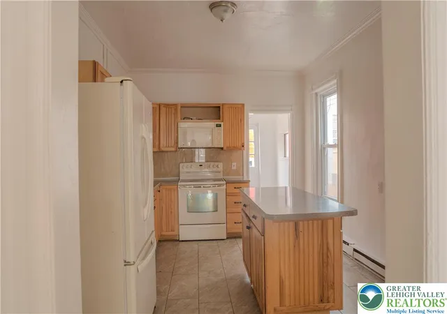 Photo 5 of Sale Pending at 409 W Washington St, Allentown, PA 18102 | MLS# 779893 | Listing updated on 2026-07-14