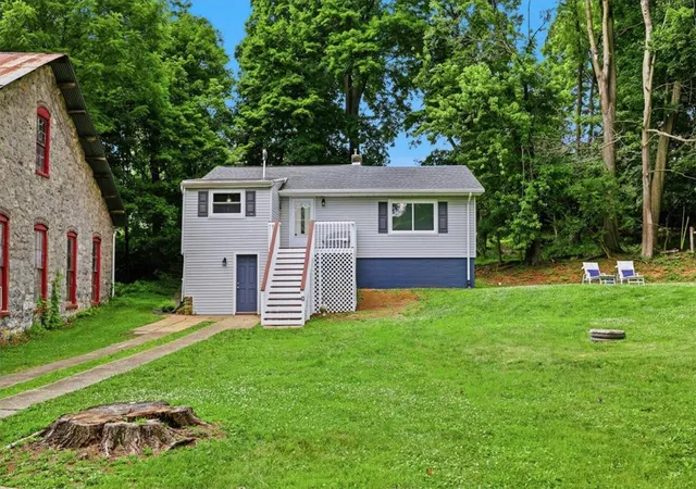 1st image of 7 Haymont St, Easton, PA 18045 | MLS# 779908