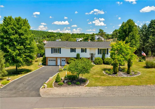 1st image of 3520 Sunset Cir, Polk Twp, PA 18058 | MLS# 779877