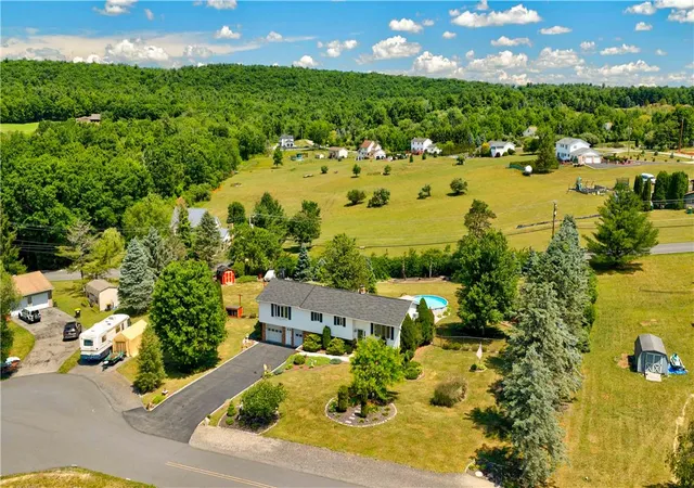 2nd image of 3520 Sunset Cir, Polk Twp, PA 18058 | MLS# 779877