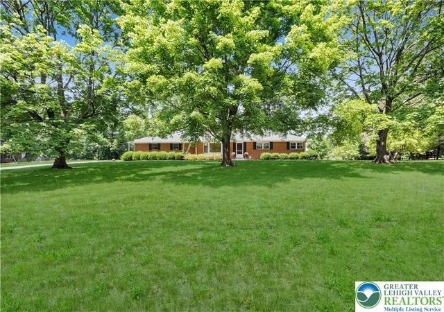 Homes for sale in North Whitehall Twp, PA | 5747 Kernsville Rd, North Whitehall Twp, PA 18069 | MLS# 775887