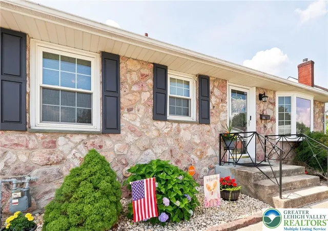 Photo 3 of Sale Pending at 1326 Nevada St, Allentown, PA 18103 | MLS# 779880 | Listing updated on 2026-07-04