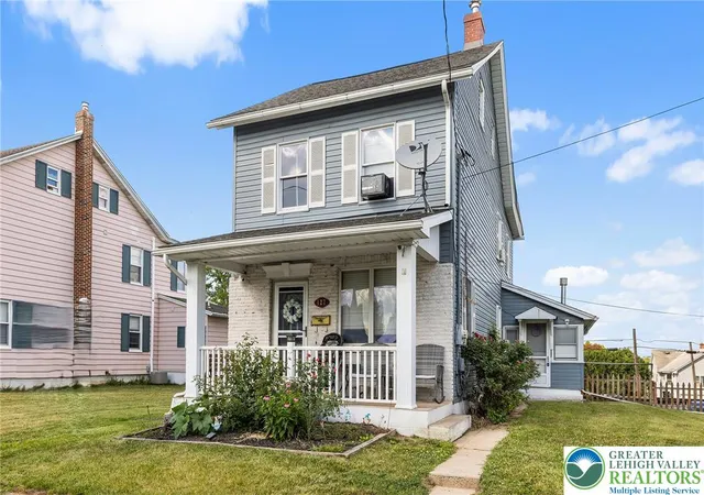 Homes for sale in Coplay Boro, PA | 127 S 4th St, Coplay Boro, PA 18037 | MLS# 779843