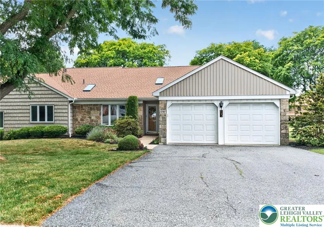 Homes for sale in Lower Macungie Twp, PA | 5702 Merion Lane, Lower Macungie Twp, PA 18062 | MLS# 779914