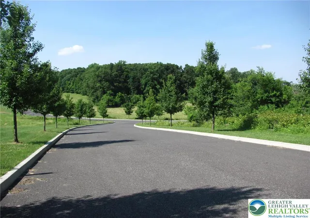 Homes for sale in Salisbury Twp, PA | 2209 S Melrose, Salisbury Twp, PA 18015 | MLS# 779985