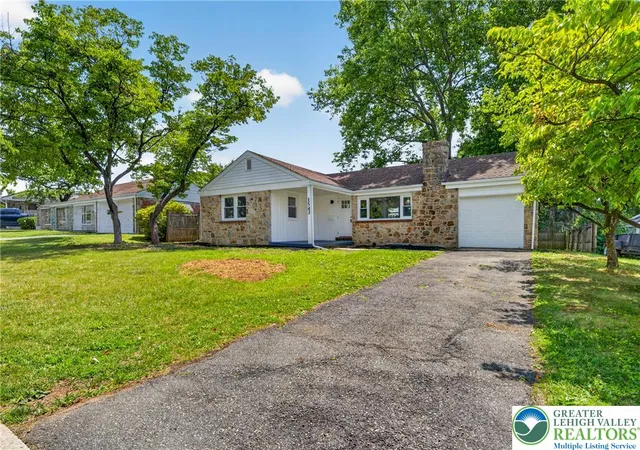 Homes for sale in Bethlehem, PA | 1543 Eaton Ave, Bethlehem, PA 18018 | MLS# 779786