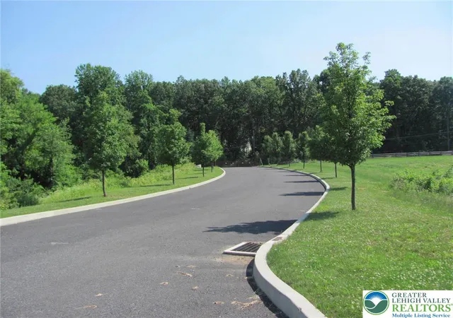 Photo 2 of Single family home for sale at 2212 S Melrose Ln, Bethlehem, PA 18015 | MLS# 779994 | Listing updated on 2026-07-01
