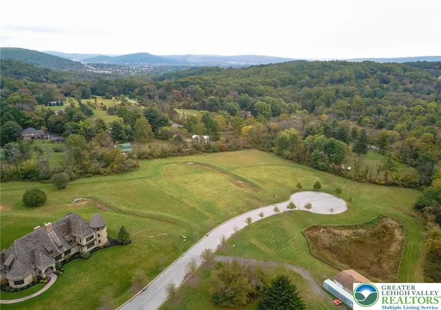 Photo 7 of Single family home for sale at 2212 S Melrose Ln, Bethlehem, PA 18015 | MLS# 779994 | Listing updated on 2026-07-01