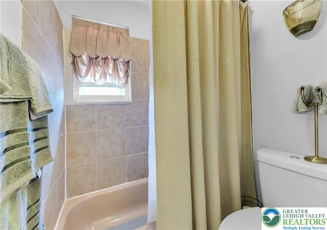 Homes for sale in Bethlehem City, PA | 214 10Th Ave, Bethlehem City, PA 18018 | MLS# 780032