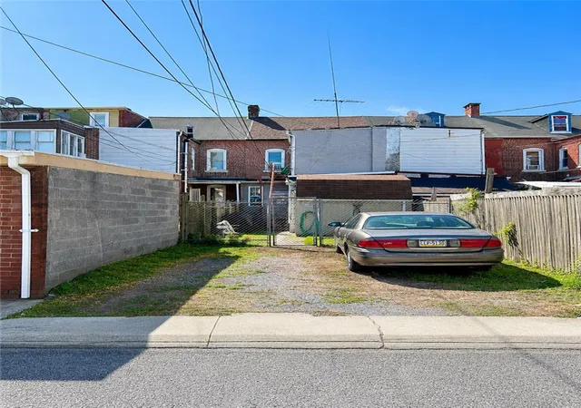 Homes for sale in Allentown City, PA | 631 7Th St, Allentown City, PA 18102 | MLS# 780036