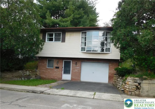 Homes for sale in Nesquehoning Boro, PA | 57 W Garibaldi, Nesquehoning Boro, PA 18240 | MLS# 780049