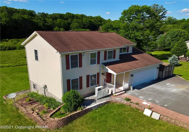 Homes for sale in Middle Smithfield Twp, PA | 1110 Misty, Middle Smithfield Twp, PA 18302 | MLS# 780019
