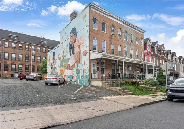 2nd image of 1232 W Gordon St, Allentown, PA 18102 | MLS# 780059