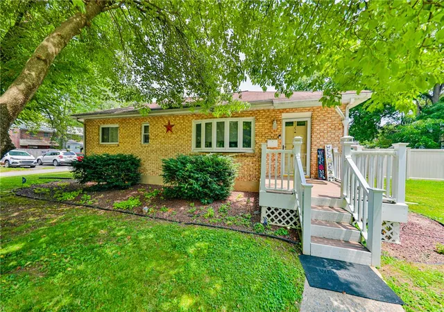 Homes for sale in Allentown City, PA | 735 N Glenwood St, Allentown City, PA 18104 | MLS# 780071
