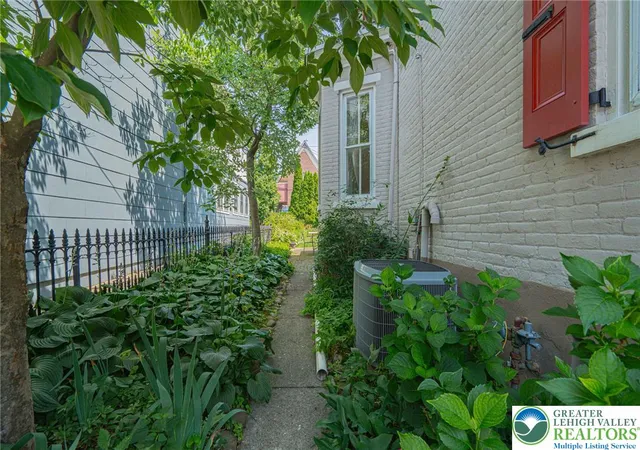 Homes for sale in Bethlehem City, PA | 39 E Wall St, Bethlehem City, PA 18018 | MLS# 776036