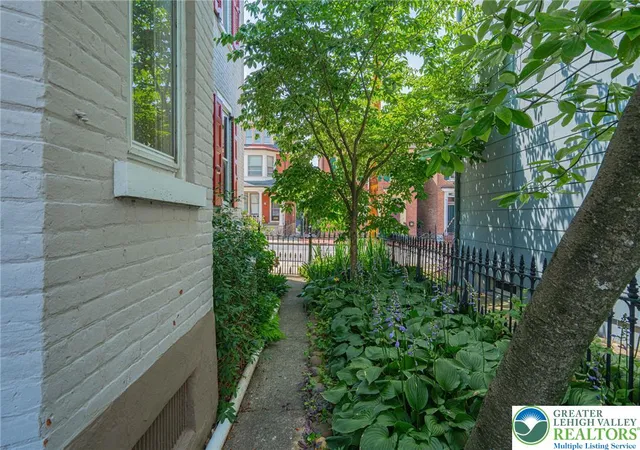 Homes for sale in Bethlehem City, PA | 39 E Wall St, Bethlehem City, PA 18018 | MLS# 776036