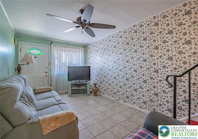 Homes for sale in Allentown City, PA | 1806 E Cambridge St, Allentown City, PA 18109 | MLS# 779734