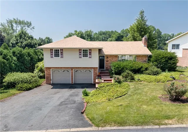 Photo 2 of Sale Pending at 3572 Catherine Ave, Allentown, PA 18103 | MLS# 779810 | Listing updated on 2026-07-09