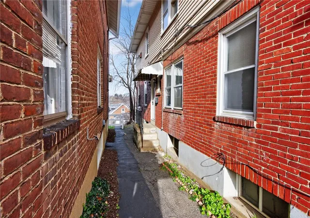 Homes for sale in Easton, PA | 1917 Ferry St, Easton, PA 18042 | MLS# 780074