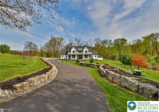 Homes for sale in Upper Saucon Twp, PA | 4850 W Hopewell Rd, Upper Saucon Twp, PA 18034 | MLS# 779844
