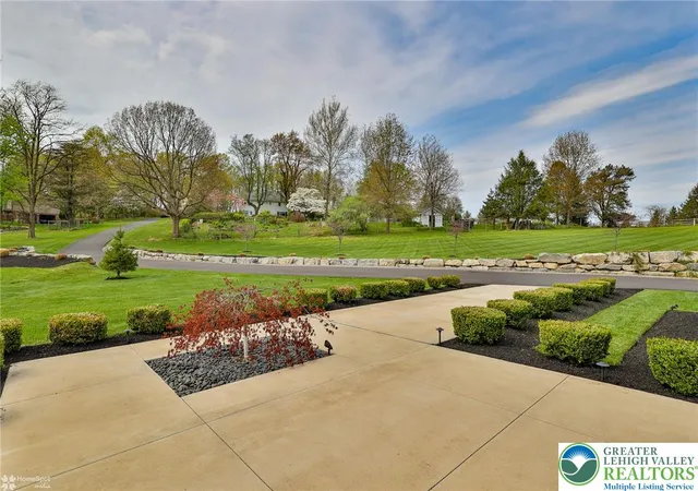 Homes for sale in Upper Saucon Twp, PA | 4850 W Hopewell Rd, Upper Saucon Twp, PA 18034 | MLS# 779844