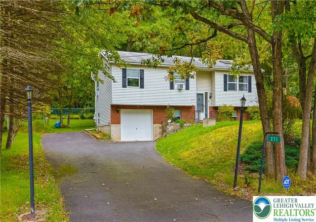 Homes for sale in Tunkhannock Twp, PA | 271 N Shore Dr, Tunkhannock Twp, PA 18210 | MLS# 779975