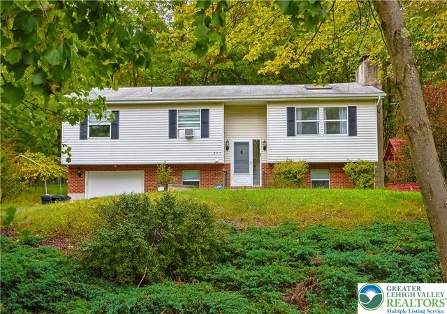 Homes for sale in Tunkhannock Twp, PA | 271 N Shore Dr, Tunkhannock Twp, PA 18210 | MLS# 779975