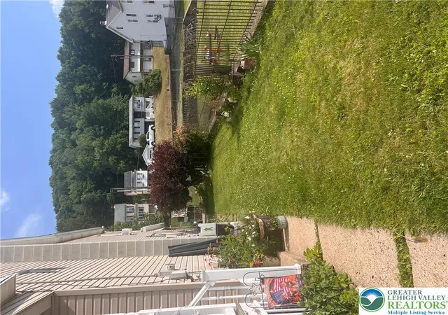 Homes for sale in Nesquehoning Boro, PA | 231 West Railroad, Nesquehoning Boro, PA 18250 | MLS# 780161