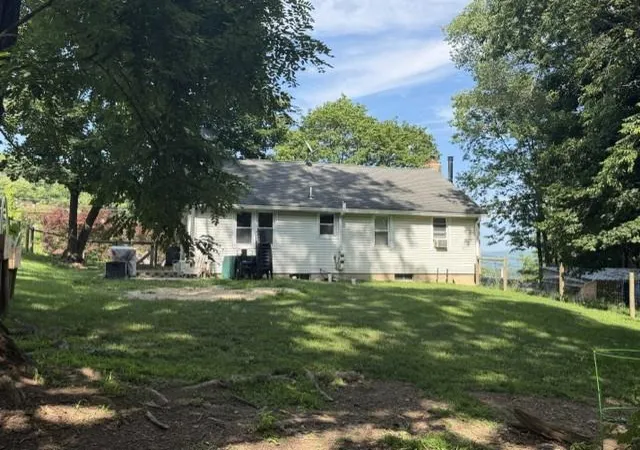 2nd image of 7822 N Delaware Dr, Lower Mt Bethel Twp, PA 18013 | MLS# 780176