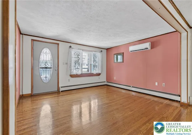 5th image of 427 E Patterson St, Lansford, PA 18232 | MLS# 780172