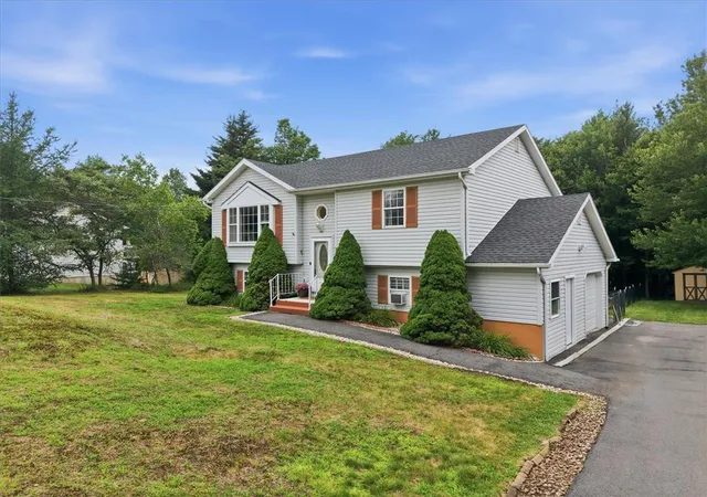 Homes for sale in Tunkhannock Twp, PA | 209 Center Dr, Tunkhannock Twp, PA 18610 | MLS# 779918