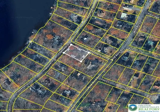 Homes for sale in Delaware Twp, PA | 127 Edgewater Dr #LOT 11 ABCD, Delaware Twp, PA 18328 | MLS# 780215