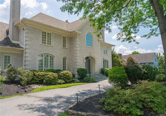 3rd image of 1487 Shelburne Ct, Allentown City, PA 18104 | MLS# 780210