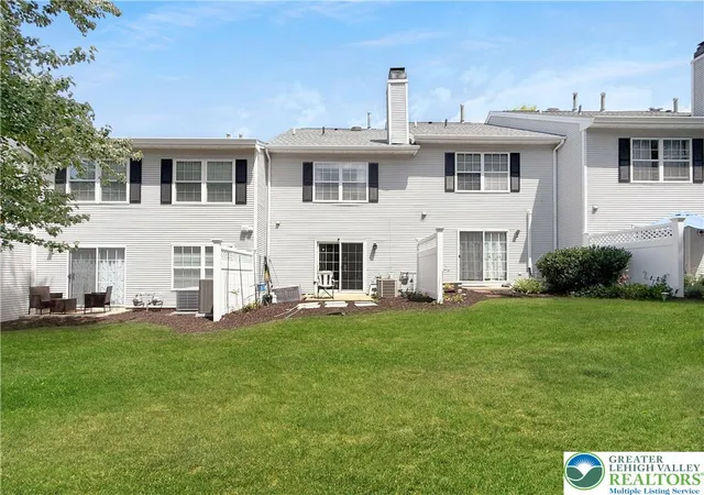 Homes for sale in Lower Saucon Twp, PA | 1978 Willings Ln, Lower Saucon Twp, PA 18055 | MLS# 780239