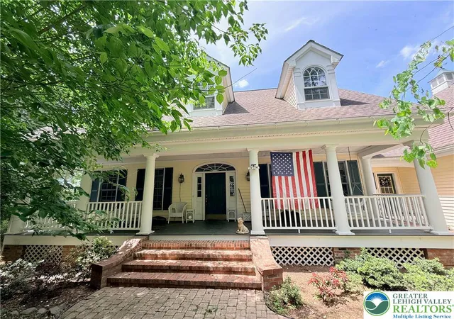 Homes for sale in Stroud Twp, PA | 237 Eastshore Dr, Stroud Twp, PA 18301 | MLS# 780234