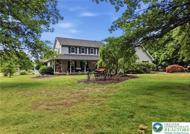 Homes for sale in Bushkill Twp, PA | 890 Lahr Rd, Bushkill Twp, PA 18064 | MLS# 779520