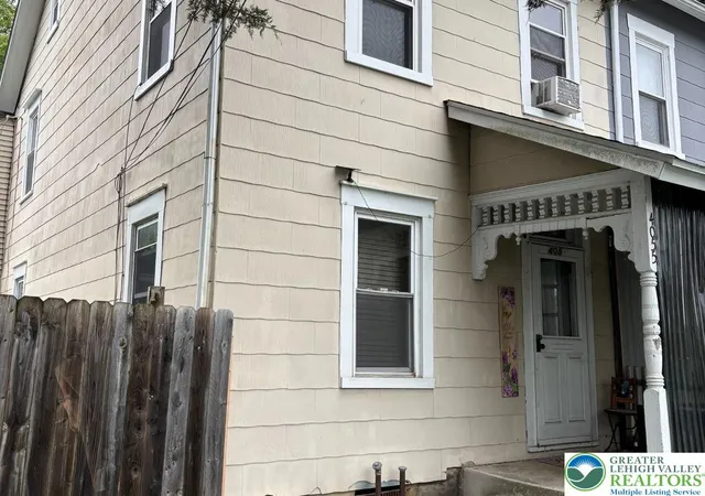 Homes for sale in Coplay, PA | 4055 Mauch Chunk Rd, Coplay, PA 18037 | MLS# 780259
