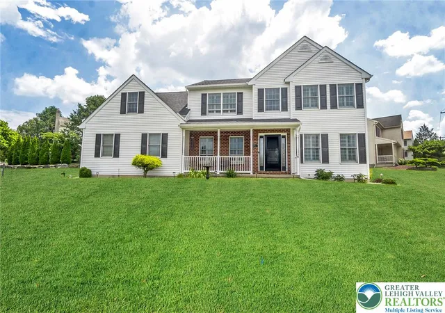 2nd image of 1252 Winter Ln, Easton, PA 18040 | MLS# 779896