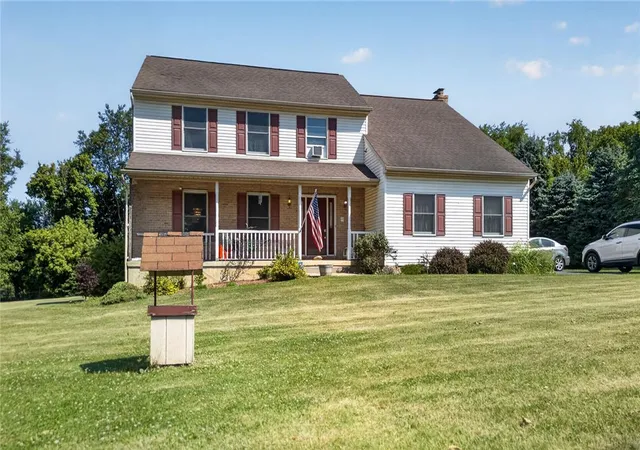 Homes for sale in Williams Twp, PA | 965 Berger Rd, Williams Twp, PA 18042 | MLS# 780189