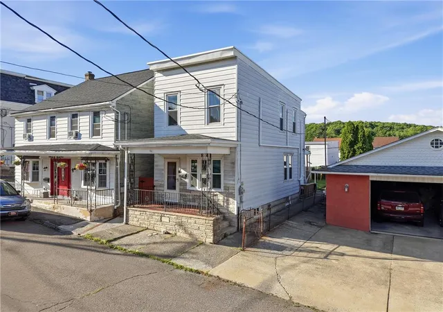 5th image of 32 Clay St, New Philadelphia, PA 17959 | MLS# 780271