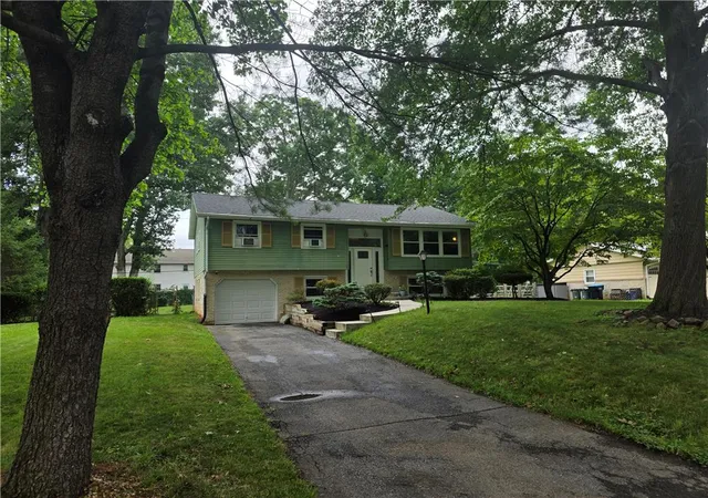Photo 2 of Sale Pending at 3650 Stephen Crane Ln, Bethlehem, PA 18017 | MLS# 780302 | Listing updated on 2026-07-24