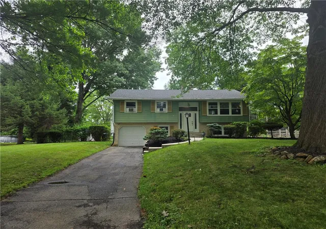 Photo 3 of Sale Pending at 3650 Stephen Crane Ln, Bethlehem, PA 18017 | MLS# 780302 | Listing updated on 2026-07-24