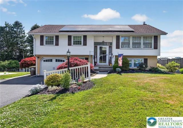Homes for sale in South Whitehall Twp, PA | 34 S 41st St, South Whitehall Twp, PA 18104 | MLS# 780313