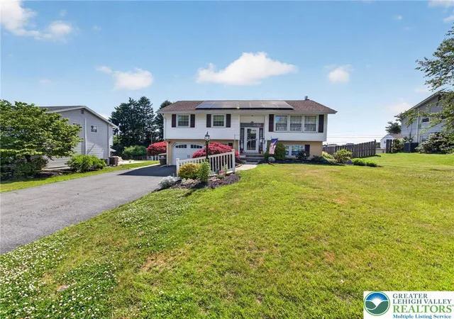 Homes for sale in South Whitehall Twp, PA | 34 S 41st St, South Whitehall Twp, PA 18104 | MLS# 780313