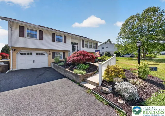 Homes for sale in South Whitehall Twp, PA | 34 S 41St St, South Whitehall Twp, PA 18104 | MLS# 780313