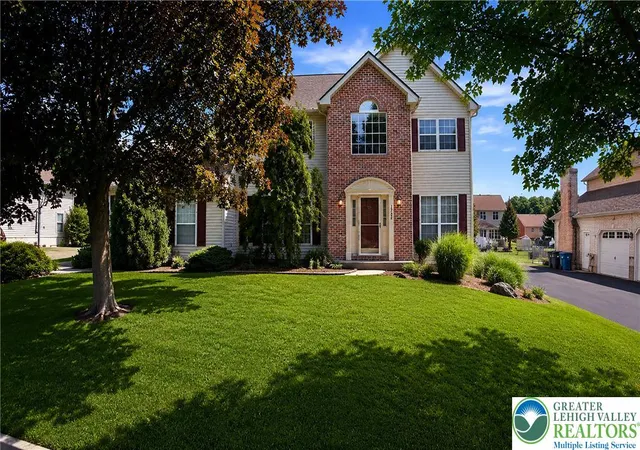 Homes for sale in Salisbury Twp, PA | 1738 Crownwood St, Salisbury Twp, PA 18103 | MLS# 779392