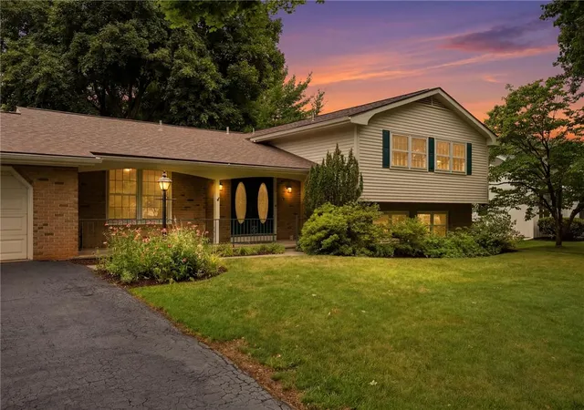 Homes for sale in Salisbury Twp, PA | 2844 Edgemont Dr, Salisbury Twp, PA 18103 | MLS# 780013